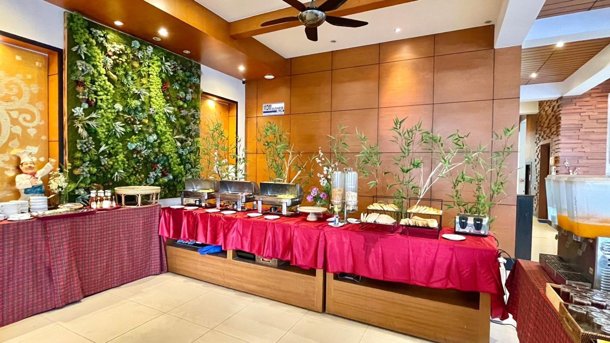 Baramee Resortel Patong Luaran gambar